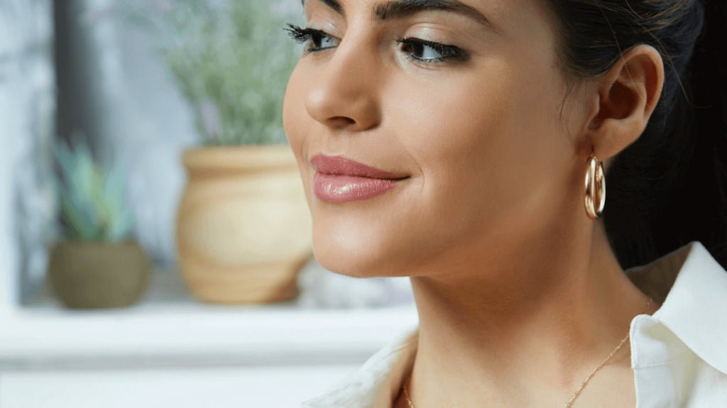 How to Choose the Perfect Huggie, Dainty, or Large Gold Hoop Earrings
