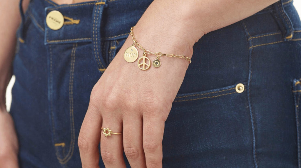 8 Pieces of Jewelry to Get Mom for Christmas
